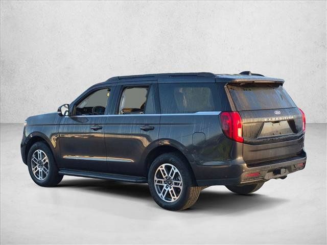 Used 2025 Ford Expedition Active RWD image 7
