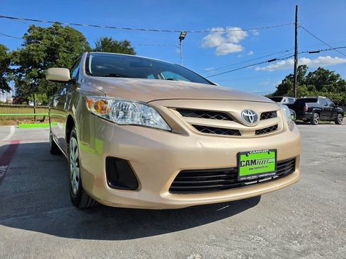 Used 2011 Toyota Corolla LE FWD image 4