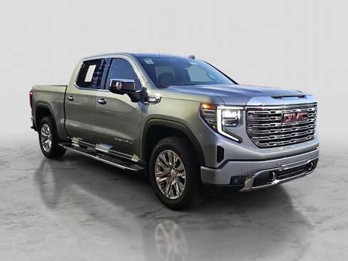 Used 2025 GMC Sierra 1500 Denali image 3