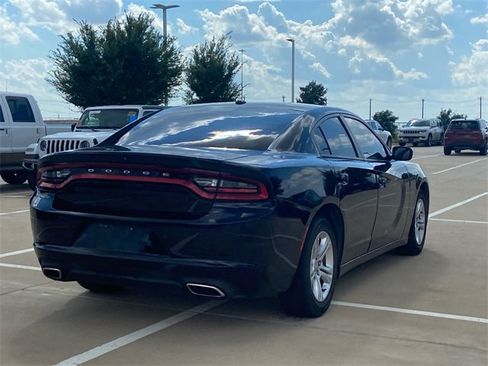 Used 2019 Dodge Charger SXT image 8