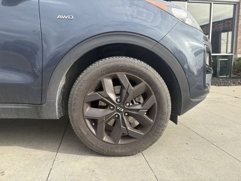 Used 2022 Kia Sportage LX w/ LX AWD Value Edition Package image 9