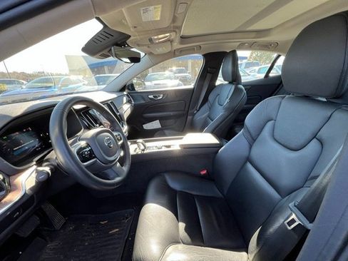 Used 2023 Volvo S60 B5 Plus w/ Climate Package image 9
