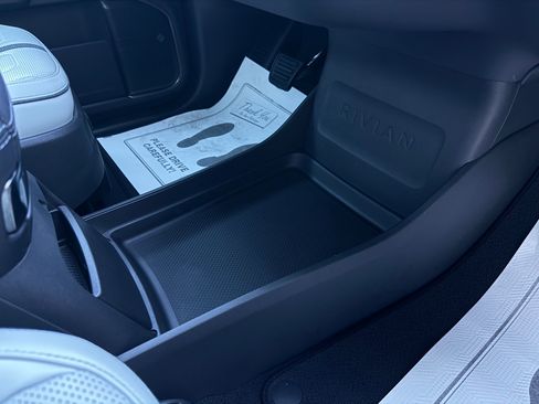 Used 2025 Rivian R1S Adventure image 18