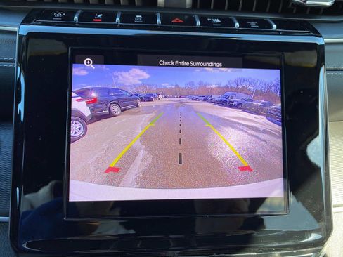 New 2025 Jeep Grand Cherokee L Laredo w/ Luxury Tech Group I image 10