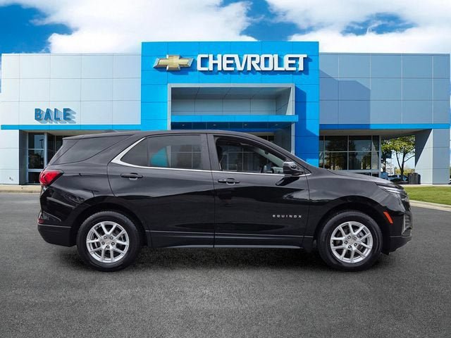 Used 2024 Chevrolet Equinox LT AWD/4WD image 2