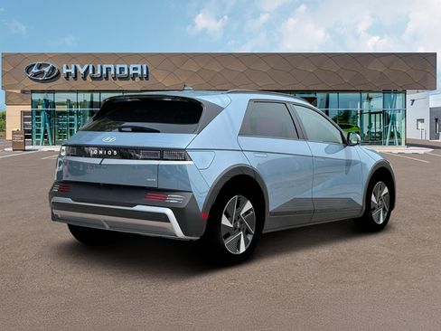 New 2025 Hyundai Ioniq 5 SEL image 7