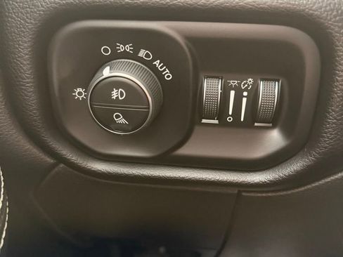 Used 2024 RAM 2500 Laramie w/ Safety Group image 32