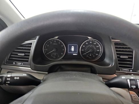 Used 2018 Hyundai Elantra SEL FWD image 11