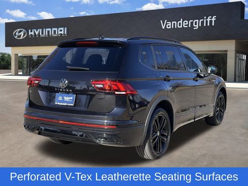 Used 2022 Volkswagen Tiguan SE R-Line image 8