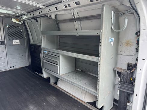 Used 2012 Chevrolet Express 2500 image 19