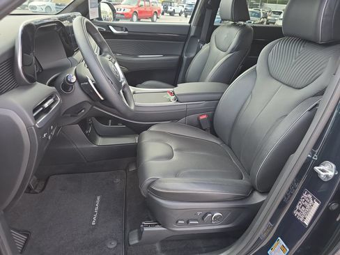 Used 2025 Hyundai Palisade Calligraphy FWD image 11