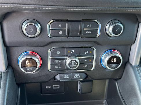 Used 2022 GMC Yukon SLE AWD/4WD image 30