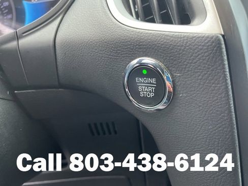 Used 2023 Ford Edge SEL image 21