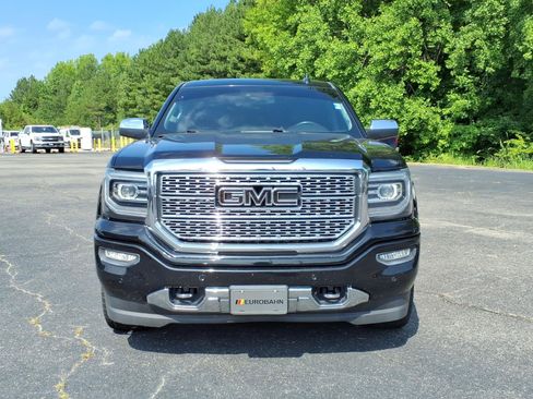 Used 2017 GMC Sierra 1500 Denali w/ Denali Ultimate Package AWD/4WD image 2