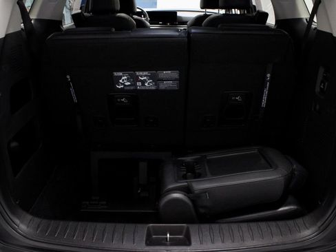 Used 2025 Kia Carnival SX FWD image 15