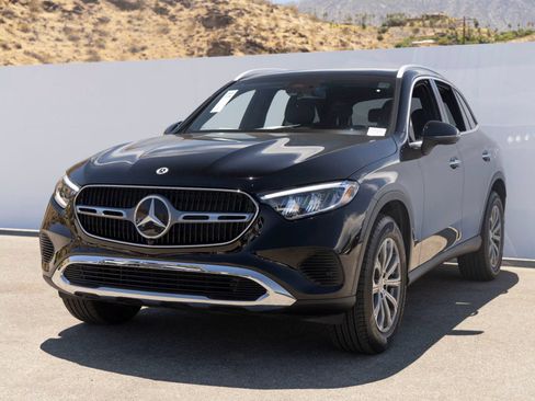 Used 2026 Mercedes-Benz GLC 300 4MATIC image 5