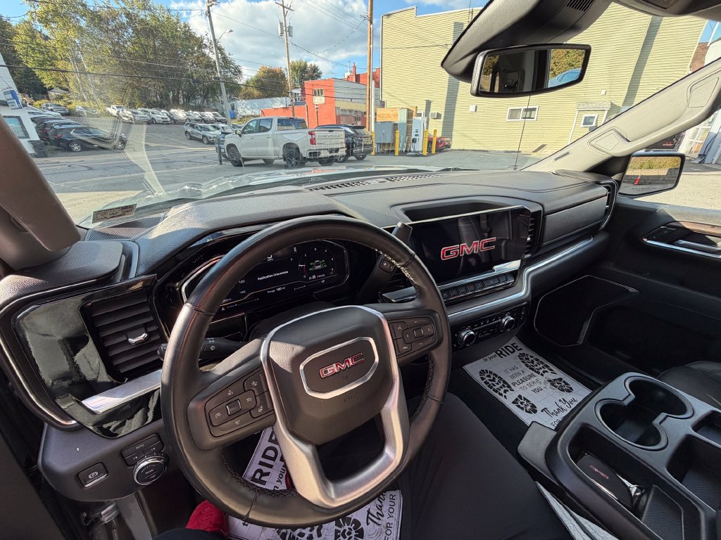 Used 2025 GMC Sierra 1500 SLT AWD/4WD image 22