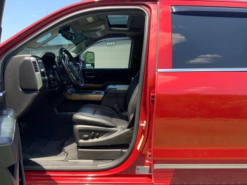 Used 2019 Chevrolet Silverado 2500 LTZ w/ Duramax Plus Package AWD/4WD image 14