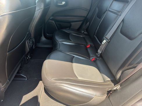 Used 2019 Jeep Compass Limited AWD/4WD image 10