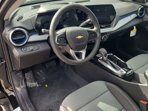 New 2026 Chevrolet Trax LT w/ Driver Confidence Package FWD image 22