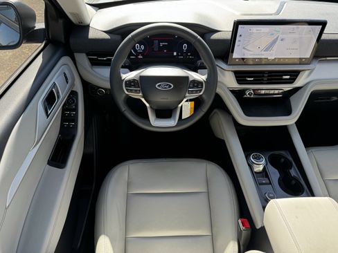 New 2026 Ford Explorer Active w/ Active Comfort Package image 14