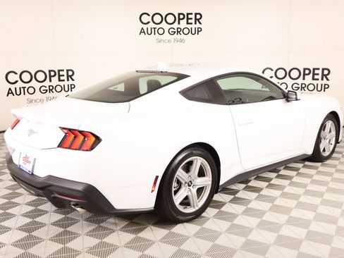 Used 2026 Ford Mustang Premium RWD image 19