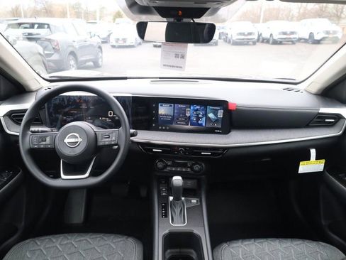 New 2026 Nissan Kicks SV w/ SV Premium Package image 7