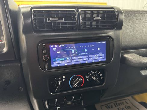 Used 2006 Jeep Wrangler X AWD/4WD image 33