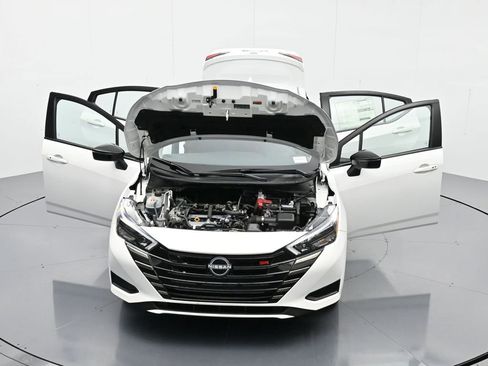 New 2025 Nissan Versa SR w/ Trunk Package FWD image 49