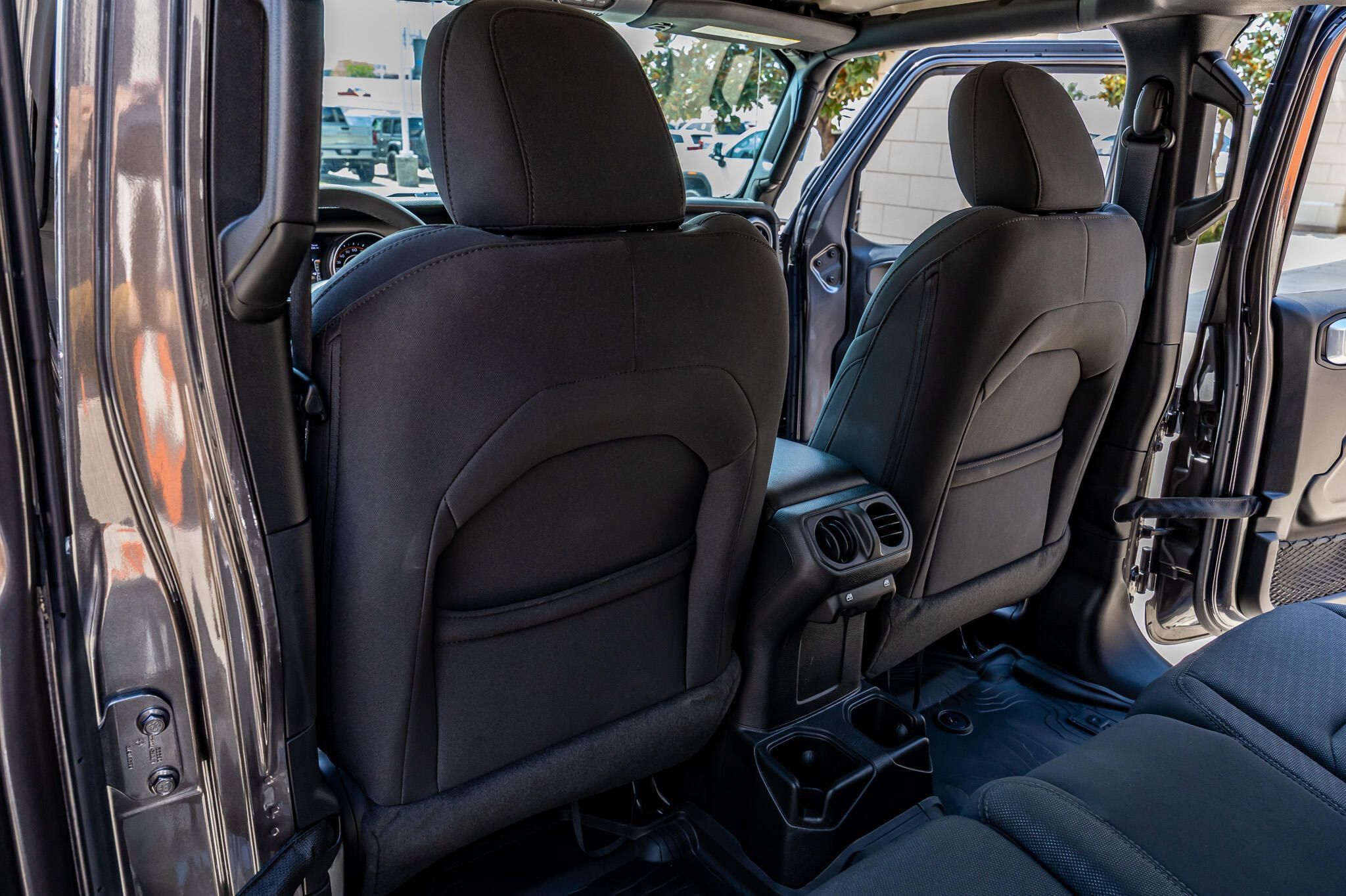 Used 2023 Jeep Wrangler Unlimited Sport AWD/4WD image 35