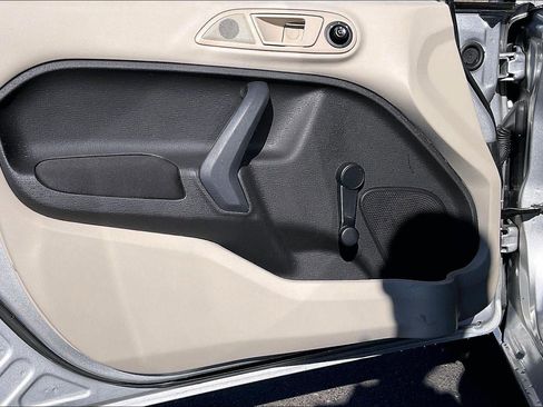 Used 2013 Ford Fiesta S image 24