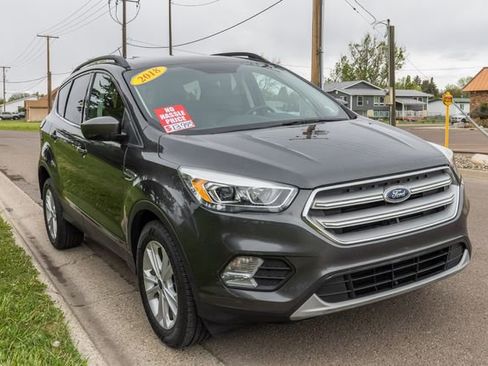 Used 2018 Ford Escape SEL FWD image 3