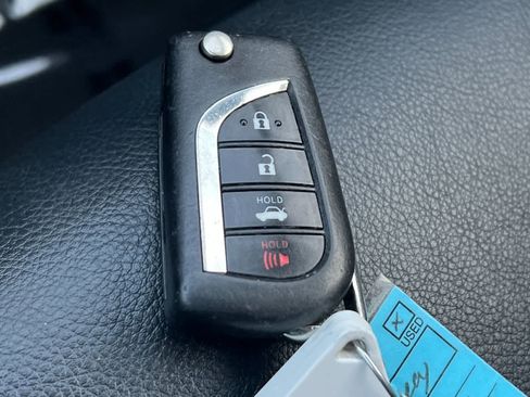 Used 2019 Toyota Camry SE image 26