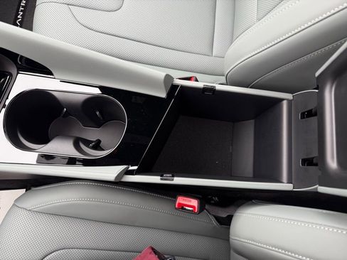 New 2026 Hyundai Elantra Limited image 36