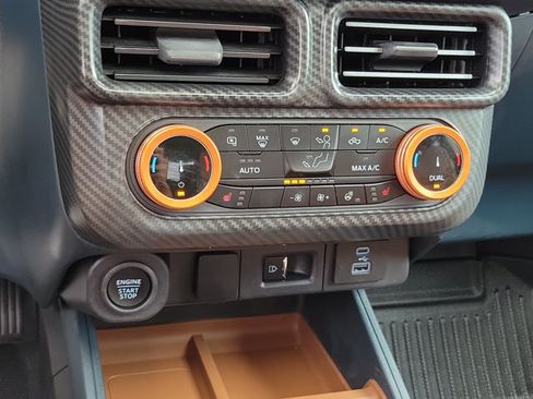 Certified 2024 Ford Maverick Lariat FWD image 33