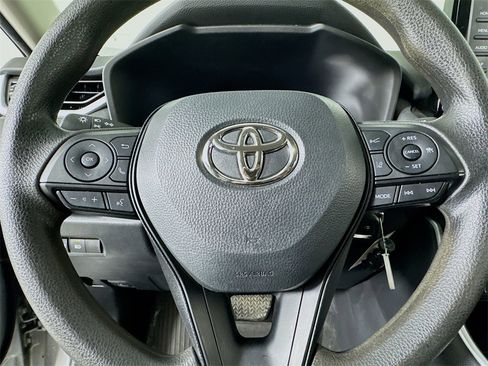 Used 2022 Toyota RAV4 LE image 33