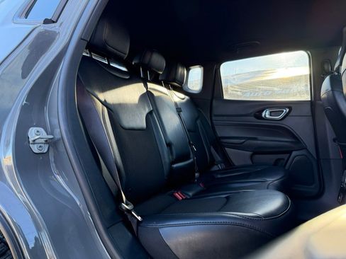 Used 2023 Jeep Compass Trailhawk image 24