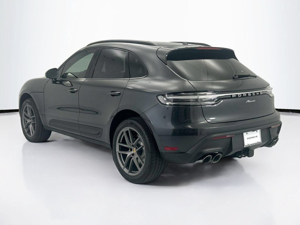 Used 2026 Porsche Macan AWD/4WD image 3