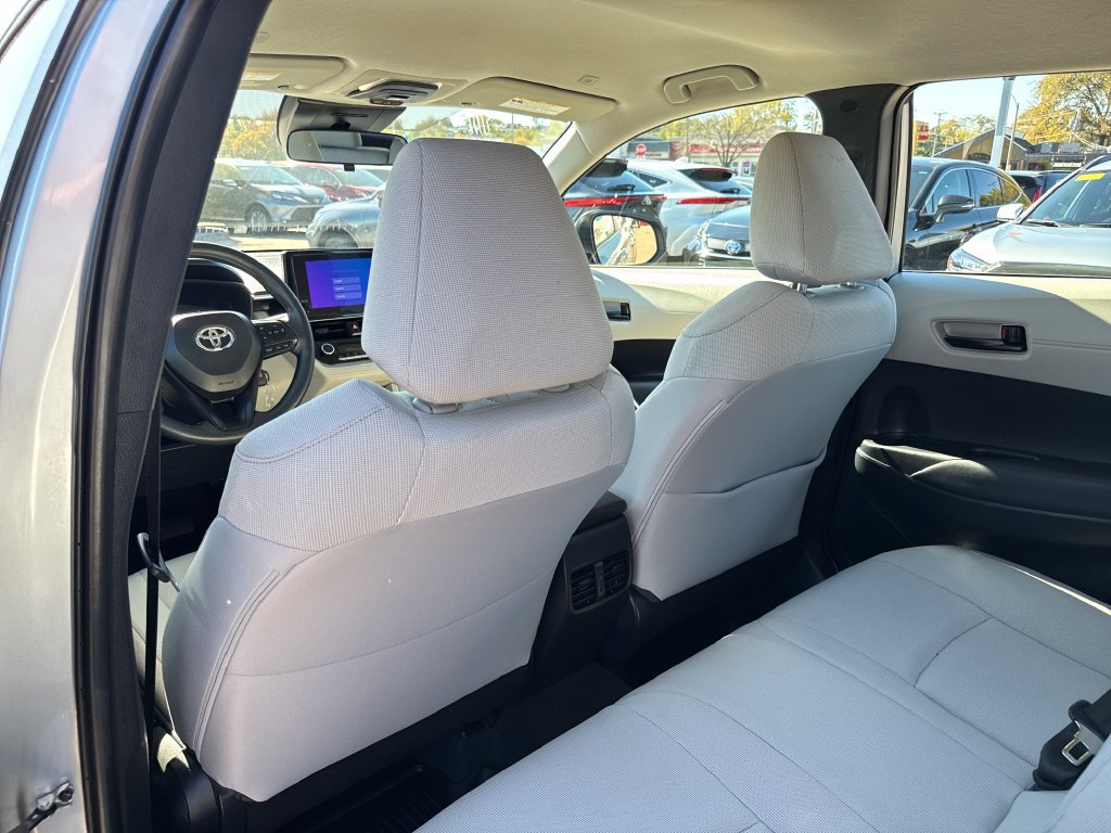 Used 2024 Toyota Corolla Cross L AWD/4WD image 36