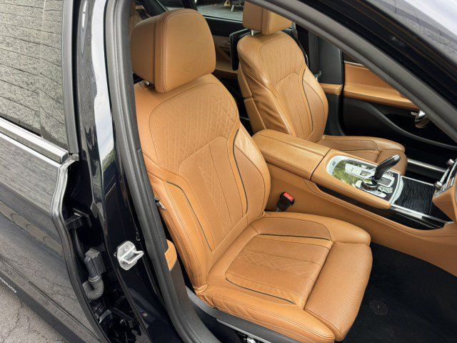 Used 2017 BMW 740i RWD image 37