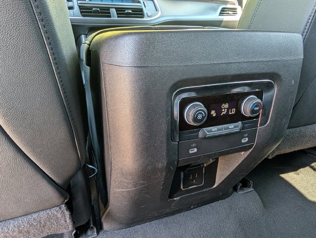 Used 2024 Chevrolet Tahoe LT AWD/4WD image 20