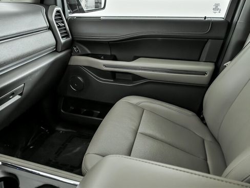 Used 2019 Ford Expedition XLT w/ Equipment Group 202A image 30