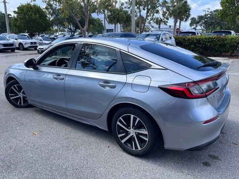 Used 2023 Honda Civic LX image 3