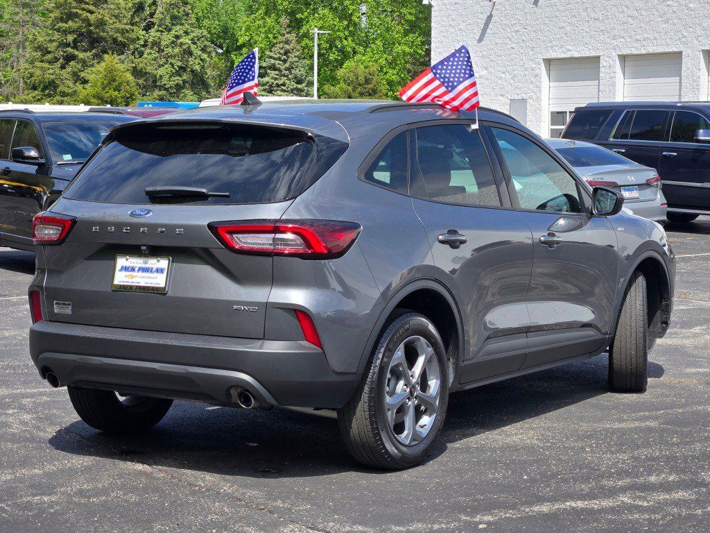 Used 2025 Ford Escape ST-Line AWD/4WD image 12