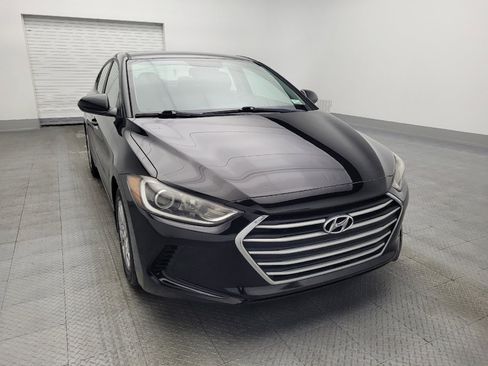 Used 2017 Hyundai Elantra SE image 14