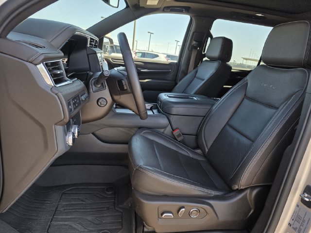 Used 2023 GMC Yukon XL Denali w/ LPO, Floor Liner Package RWD image 14