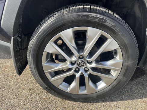 Used 2023 Toyota RAV4 XLE Premium image 36