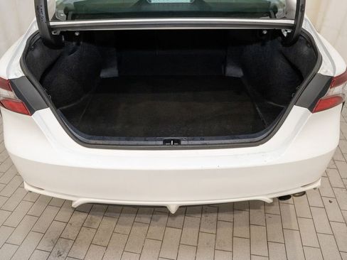 Used 2024 Toyota Camry SE image 5