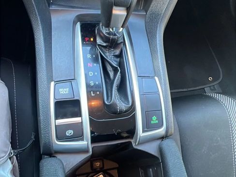 Used 2018 Honda Civic EX image 19