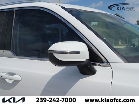 Certified 2022 Kia Telluride EX w/ EX Premium Package FWD image 8